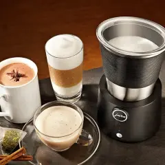 Jak wybrać spieniacz do mleka dla idealnego domowego cappuccino?