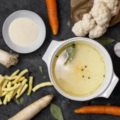 Jakie przyprawy do zupy kalafiorowej, by zaskoczyć smakiem?