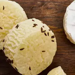 Odkryj najostrzejsze sery owcze o intensywnym smaku i ich zastosowanie
