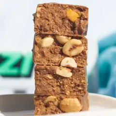 Baton proteinowy przed czy po treningu – co wybrać dla lepszej regeneracji?