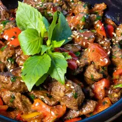 Jak zrobić fasolkę po bretońsku? To przepis babci na comfort food