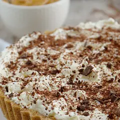 Pyszne ciasto banoffee - prosty przepis na domowy deser ze świata ciast