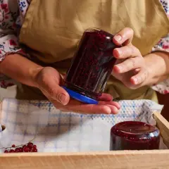 Jak pasteryzować soki w piekarniku? Poznajemy te domowe triki