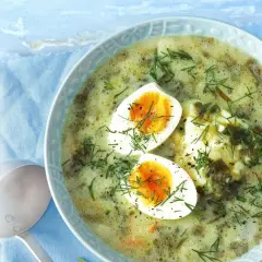 Zupa szczawiowa ze słoika! Jak przygotować ten smak lata zimą?