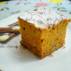 Najlepsze ciasto marchewkowe na oleju - przepis na dużą blachę krok po kroku