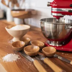 Przelicznik gramów na łyżeczki: jak dokładnie odmierzyć 1.5 g?