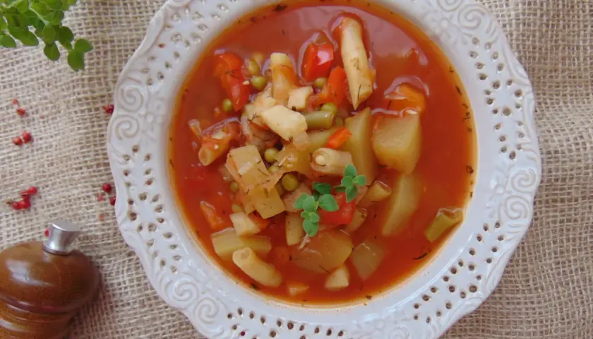 Włoska zupa minestrone oczaruje Twoją rodzinę smakiem! Przepis