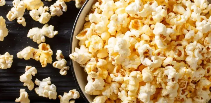 Jak zrobić popcorn do mikrofali na patelni i cieszyć się smakiem