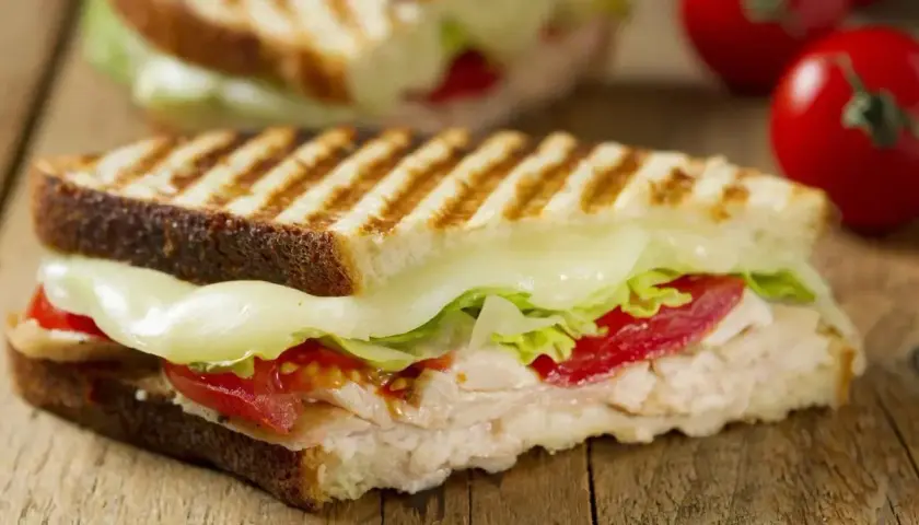 Jakie pieczywo do panini? Odkryj najlepsze opcje na pyszne kanapki