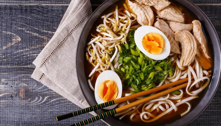 Gdzie kupić makaron ramen? Sprawdzone miejsca i porady zakupowe